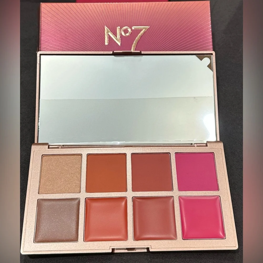 No7 A Touch of Color Face Palette - Blush, Bronzer, Lip, and Highlighter